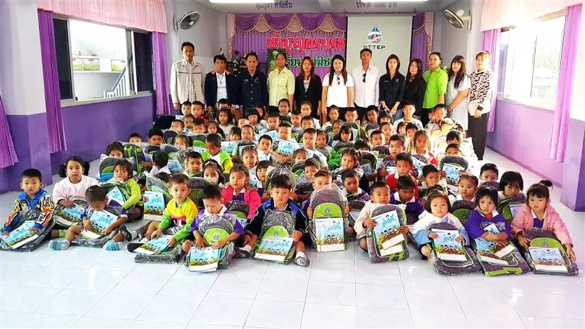 PTTEP 1 donates school supplies