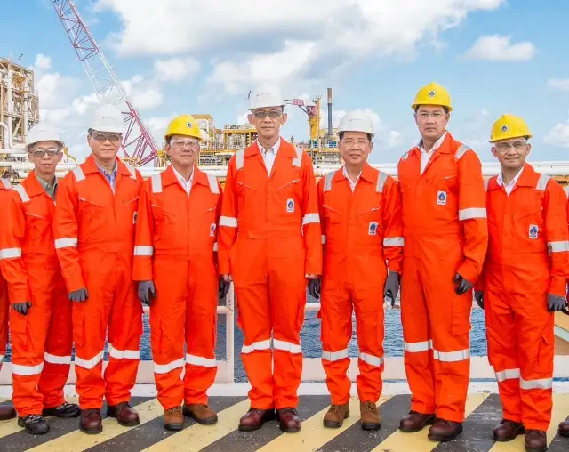 Minister of Energy visits PTTEP’s Bongkot Platform in the gulf of Thailand
