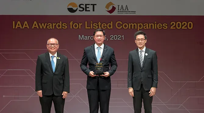 PTTEP wins Best CEO Award from IAA Awards for listed Companies 2020